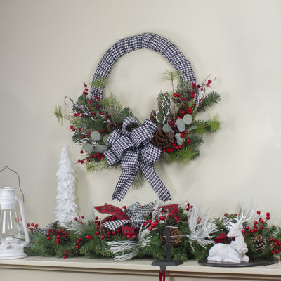 Northlight Houndstooth And Berry Indoor Christmas Wreath