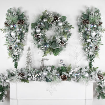 Northlight Flocked Pine Indoor Christmas Wreath