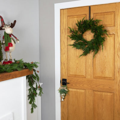 Northlight Cypress And Pine Cone   Unlit Indoor Christmas Wreath