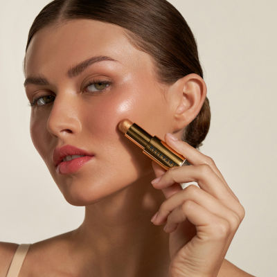 Relevant Rele-Wanda™ Sparklight Highlighter