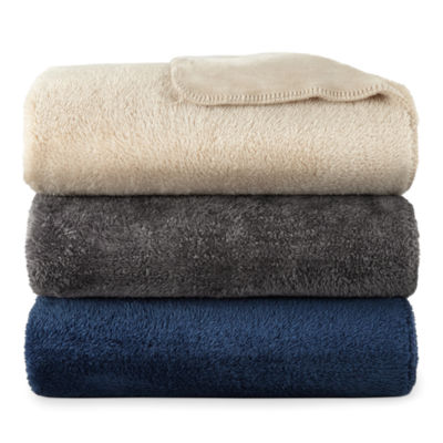 Linden Street Solid Plush Throw