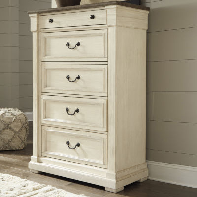 Signature Design by Ashley® Roanoke 5-Drawer Chest