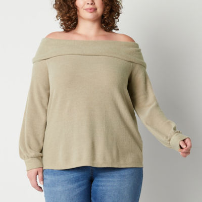 Long Sleeve Pleat V-Neck Blouse