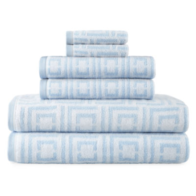 Liz Claiborne Signature Plush Logo Bath Towel