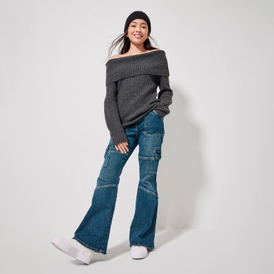 Arizona Jean Co. Off-The-Shoulder Sweater, Low-Rise Flare-Leg Jeans, adidas Sneakers, Gold-Tone Heart Necklace Set, Bronze Eyeshadow