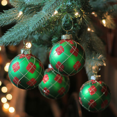 Northlight Diamond Pattern Ball 4-pc. Christmas Ornament