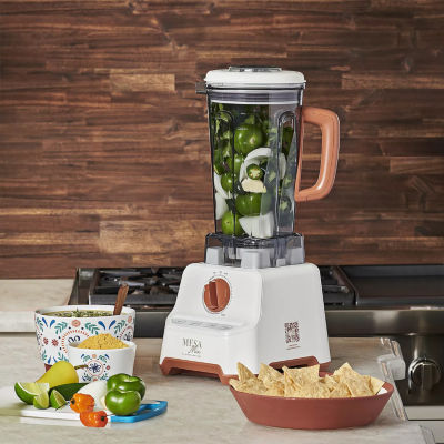Mesa Mia Blender and Accessories