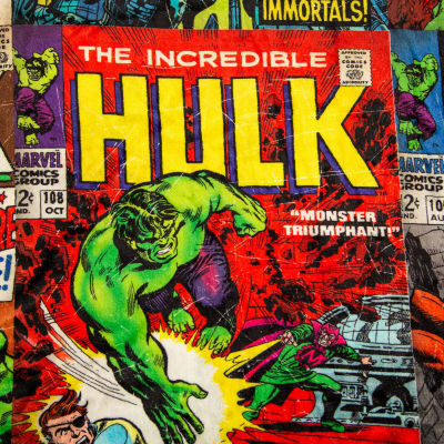 Marvel Hulk Oversized Comic Book Fleece Unisex Throw Blanket