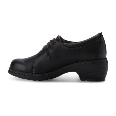 Eastland Womens Maggie Slip-On Shoe