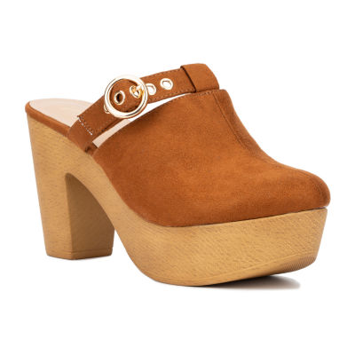 New York & Company Nyomi Womens Closed Toe Clogs