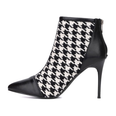 New York & Company Womens Charlie Stiletto Heel Chelsea Boots