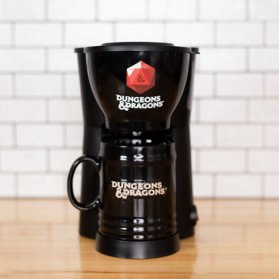 Uncanny Brands Dungeons & Dragons Single Cup Coffee Maker With Mug