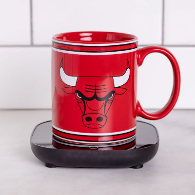 Uncanny Brands Dungeons and Dragons Single Cup Coffee Maker with Mug