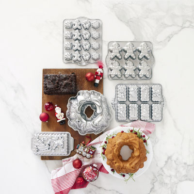 Nordicware Holiday Wreath Bundt Pan