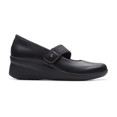 Clarks Suttyn May Womens Moc Closed Toe Slip-On Shoe