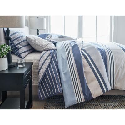 IZOD Kingsley Stripe Reversible Quilt | Hamilton Place