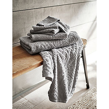Liz Claiborne Premium Bath Towels as Low as $7.99 at JCPenney