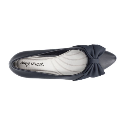 Easy Street Womens Pointed Closed Toe Block Heel Pumps