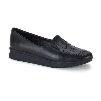 Baretraps Amry Womens Round Closed Toe Slip-On Shoe