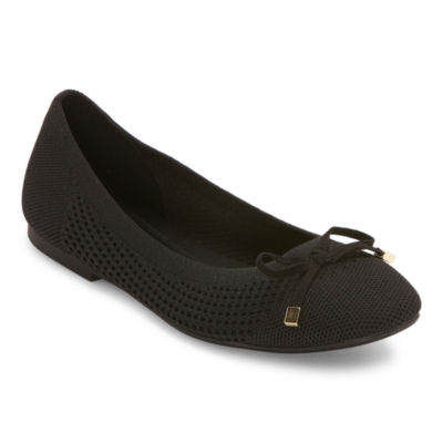 Pop Womens Amused Slip-On Shoe