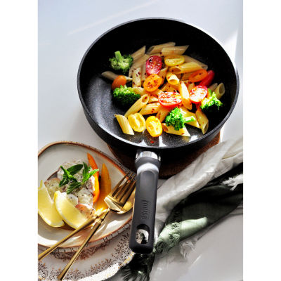 IMUSA Gusto 8" Non-Stick Frying Pan
