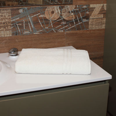 Linum Home Turkish Cotton Textiles Denzi 35" x 66" Bath Sheet