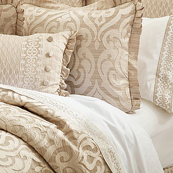 J. Queen New York Astoria Comforter Set