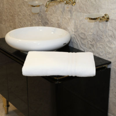 Linum Home Turkish Cotton Textiles Denzi 35" x 66" Bath Sheet