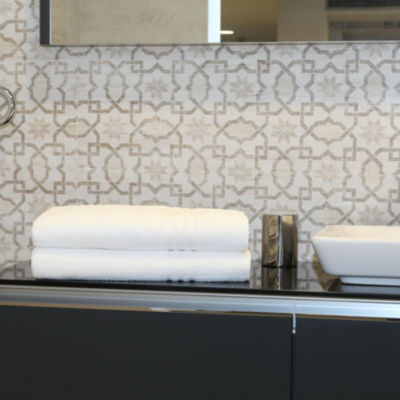 Linum Home Turkish Cotton Textiles Denzi 2-pc 35" x 66" Bath Sheet