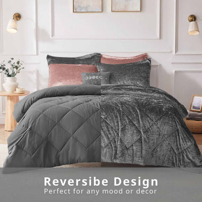 Intelligent Design Isabel Velvet Duvet Cover Set with decorative pillow