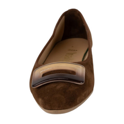 Italian Shoemakers Annika Womens Almond Closed Toe Ballet Flats