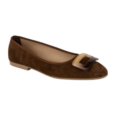 Italian Shoemakers Annika Womens Almond Closed Toe Ballet Flats