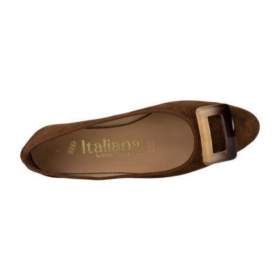 Italian Shoemakers Annika Womens Almond Closed Toe Ballet Flats