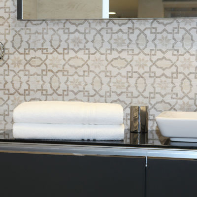 Linum Home Turkish Cotton Textiles Denzi 2-pc 35" x 66" Bath Sheet