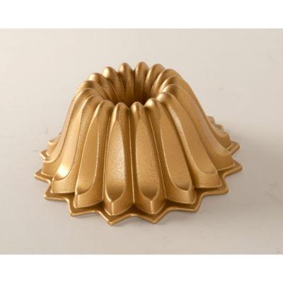 Nordicware Non-Stick Lotus Bundt Pan