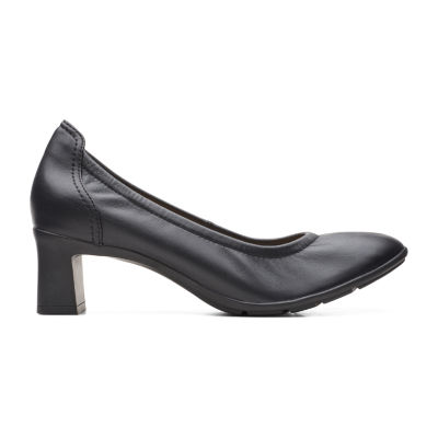 black work pumps