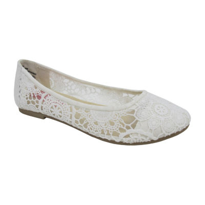 Pop Maybel Womens Almond Closed Toe Ballet Flats