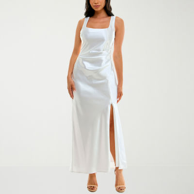 Premier Amour Satin Sleeveless Evening Gown