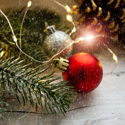 50ct Red Shatterproof 2-Finish Christmas Ball Ornaments 2'' (50mm)