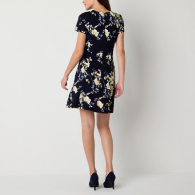 Jessica Howard Petite Short Sleeve Floral Fit + Flare Dress