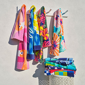 Outdoor Oasis Printed Multi Leaves Beach Towel