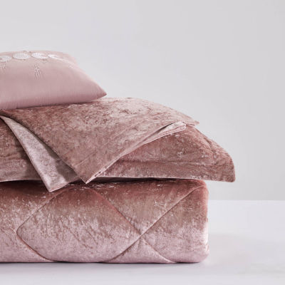 Intelligent Design Isabel Velvet Comforter Set with decorative pillow