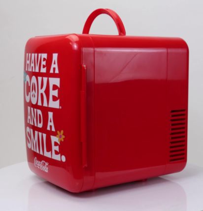 Coca-Cola Love 1971 Series 4L Personal Mini Cooler, 6 Can Beverage Portable  Cooler/ Fridge for Travel, Red 