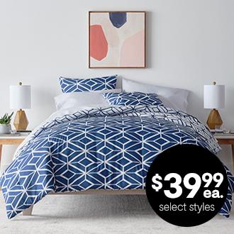 Bedding set with sheets