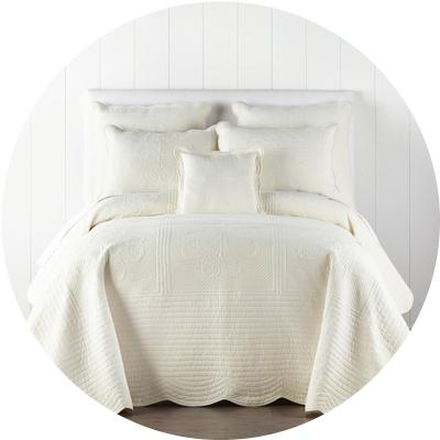 Beige Quilts & Bedspreads 