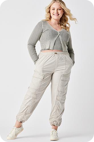 Juniors' Plus Size SO® High-Waisted Cargo Denim Joggers