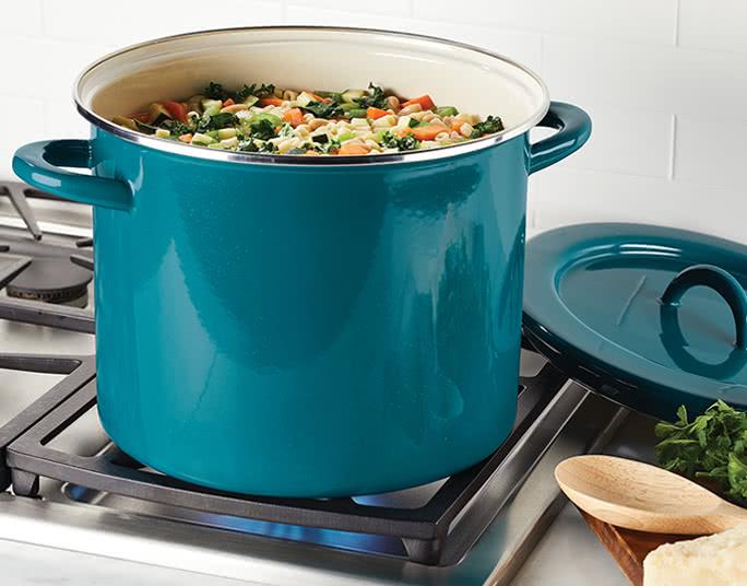 Kitchen Pots and Pans Buying Guide: Cast-Iron Skillet, Stock Pot, Dutch  Oven