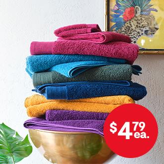 Distant Lands perfect color bath towel