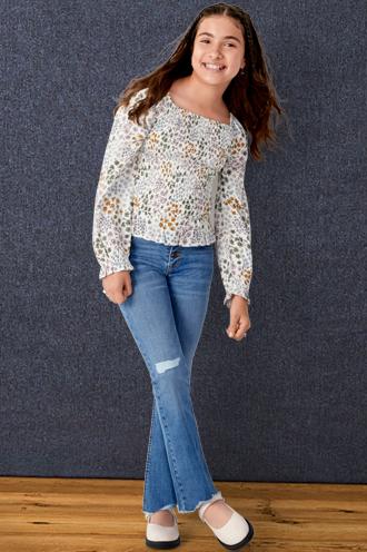 Little girls 2024 in jeans