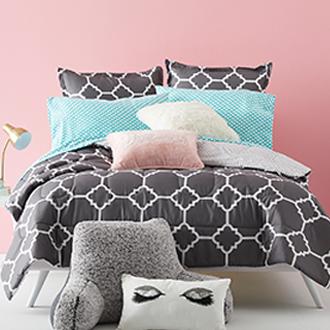 Home Expressions complete bedding set with sheets